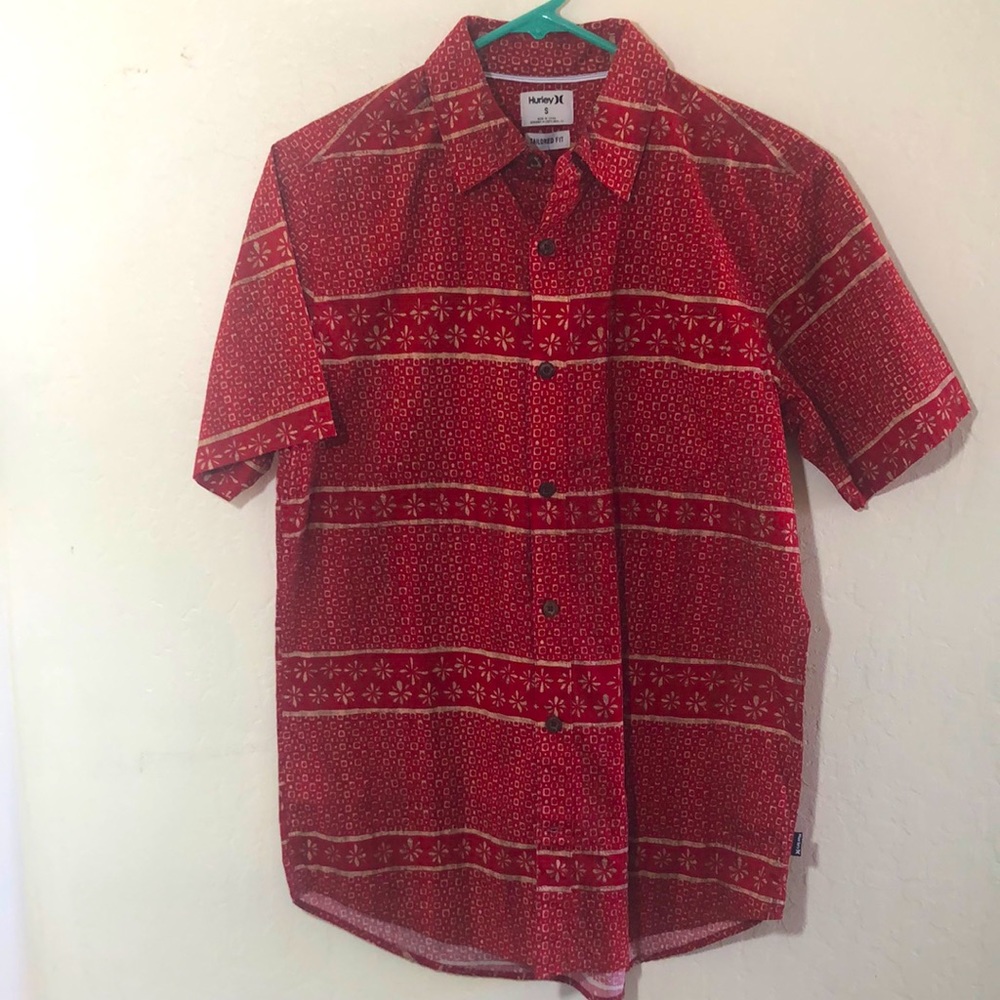NWT Hurley Vibes Short Sleeve Tailored Fit Size S.
